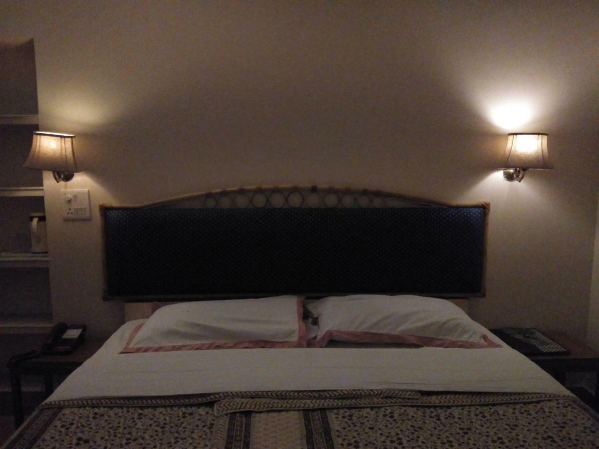 Hotel Jai Niwas Jaipur Eksteriør bilde